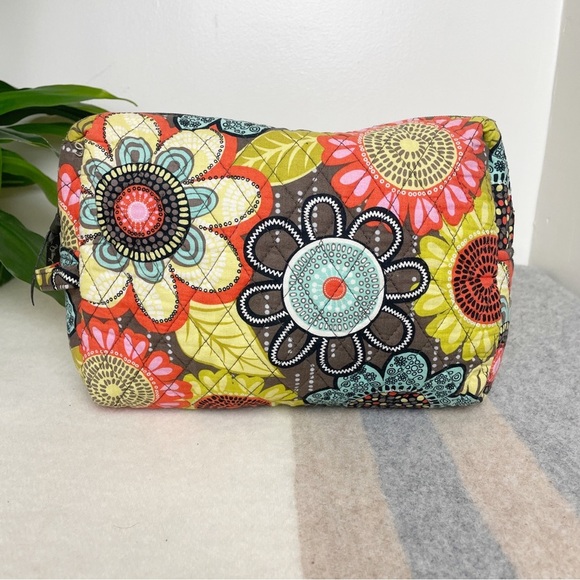 VERA BRADLEY | Retired Flower Power | Make-Up/Doppler Bag - Picture 3 of 7